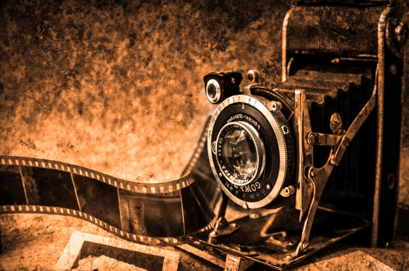 photographe-LA GARDE FREINET-min_light-wood-night-camera-photography-vintage-1245236-pxhere.com